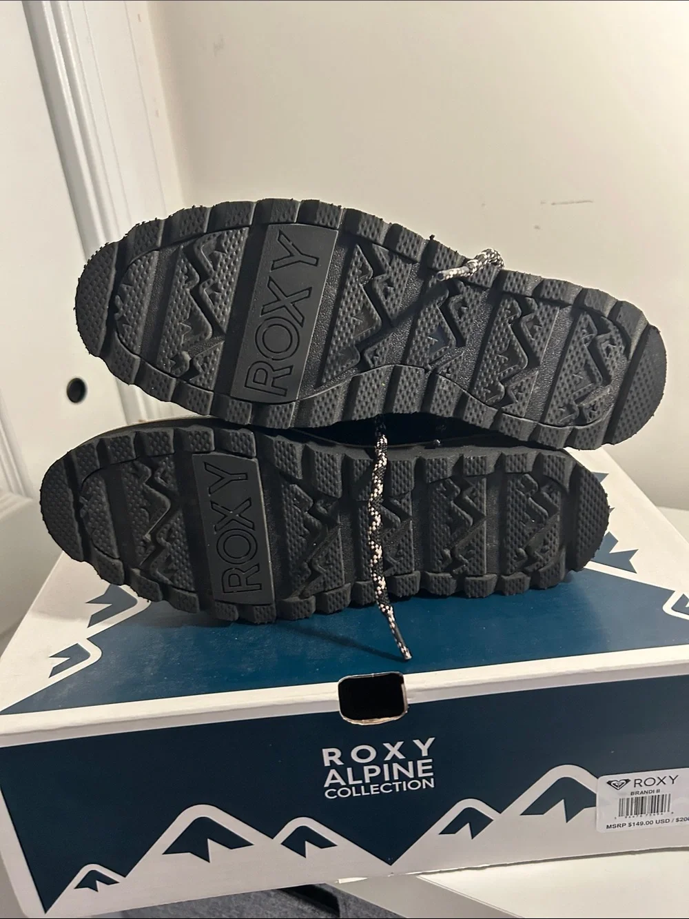 Roxy Black Faux-Leather Snow Boots with Copper Trim